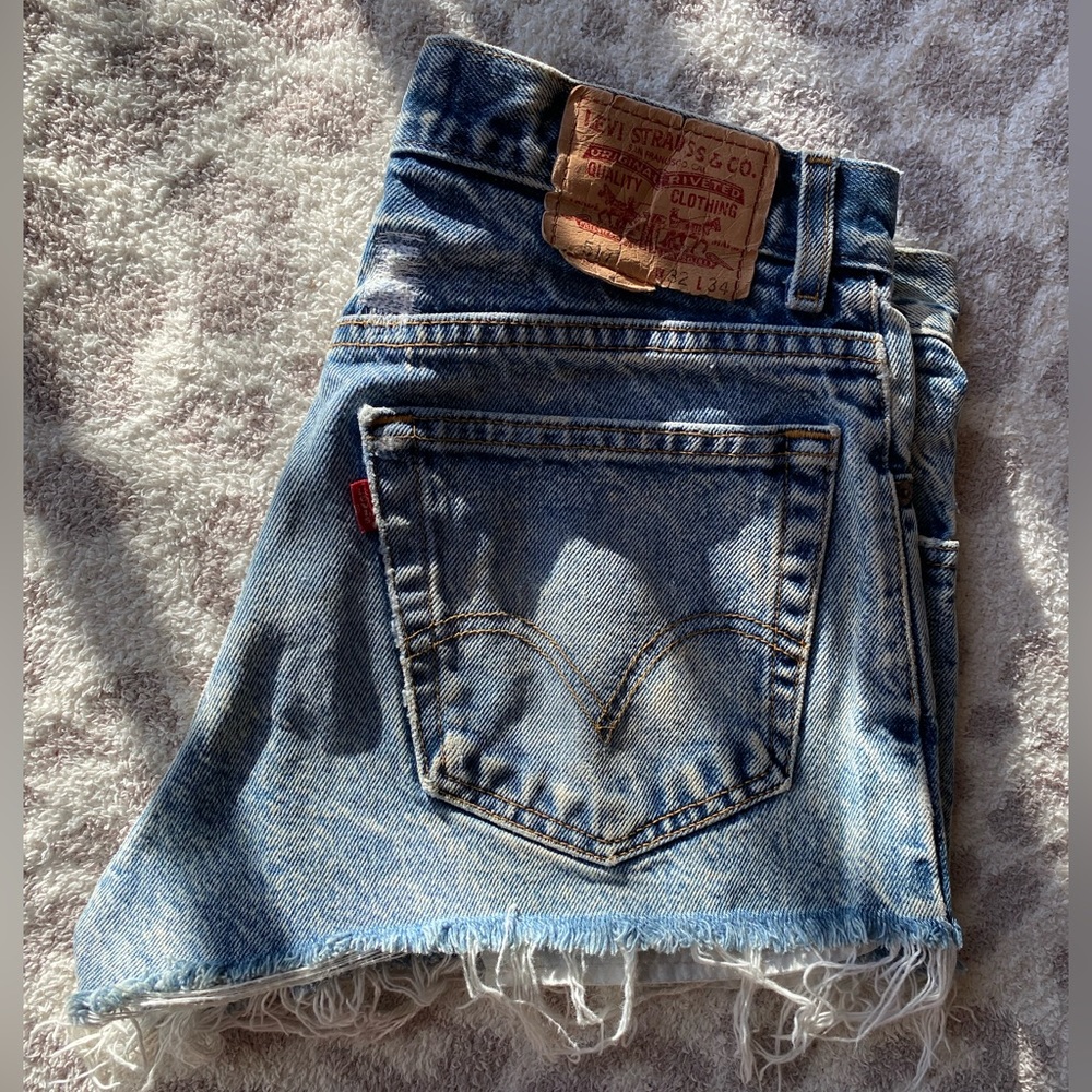 Vintage 90s Levi’s High Waist Cutoff Jean Shorts Size 32 - Picture 10 of 14